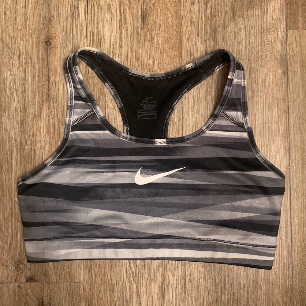 Nike Dri Fit Sports Bra Medium